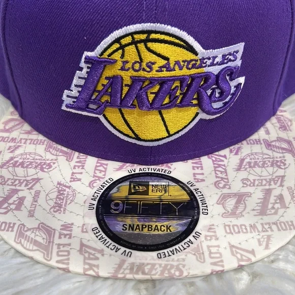 Los Angeles Lakers Basketball SnapBack Hat - Picture 3 of 5